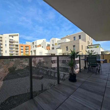 Pavlova : Calme, Vue, Elegant, Spacieux, Sur Et Montpellier
