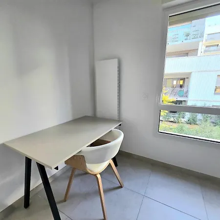 Pavlova : Calme, Vue, Elegant, Spacieux, Sur Et Montpellier