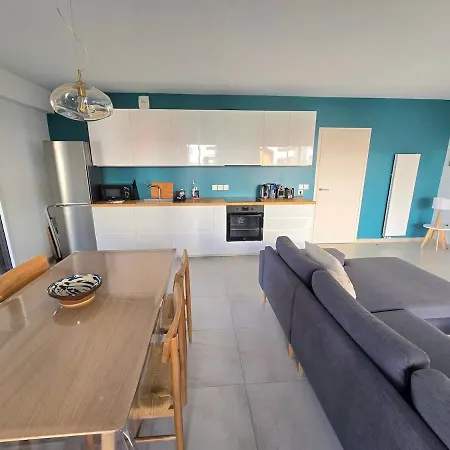 Daire Pavlova : Calme, Vue, Elegant, Spacieux, Sur Et *